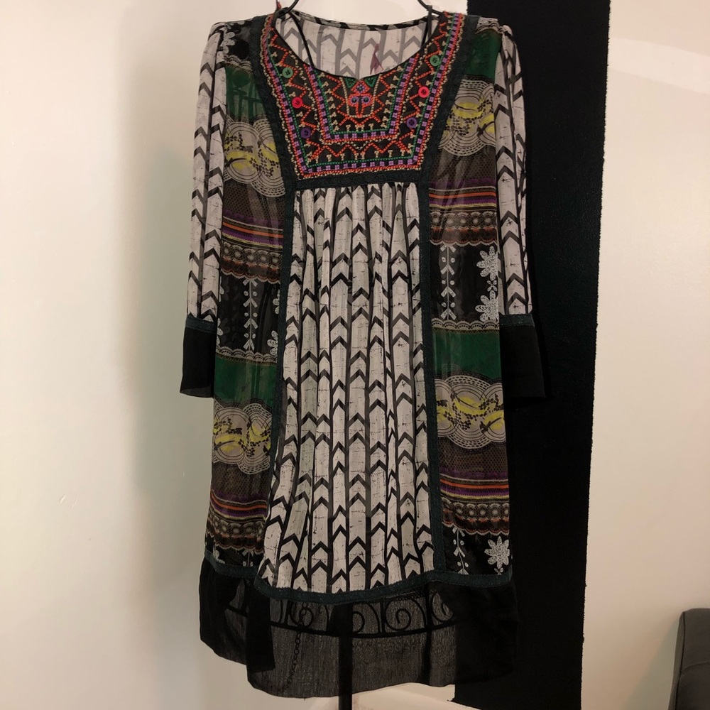 Romeo $ Juliet Couture Multi-Colored Tunic